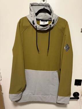 Spyder Men's XL Olive and Grey Softshell Tech Pullover Hoodie